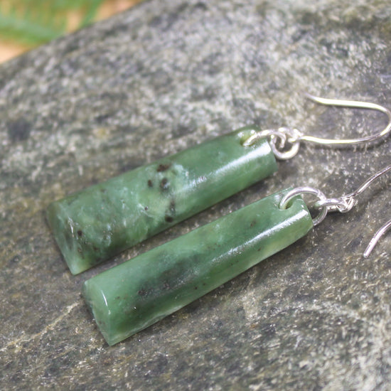 Toki Earrings carved from Hapopo Pounamu - NZ Greenstone