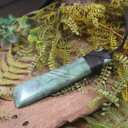 Inanga Pounamu Toki 