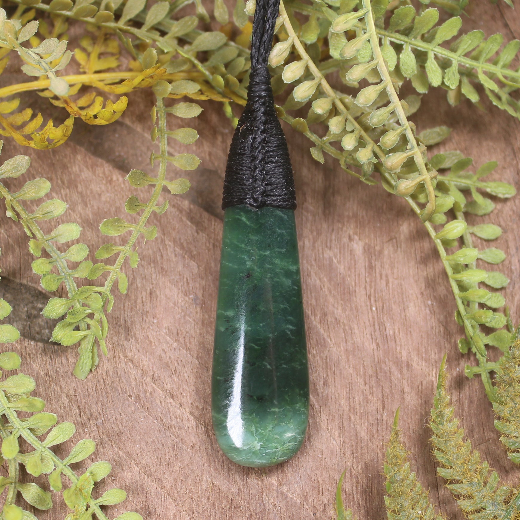 Kawakawa Pounamu Roimata Pendant - NZ Greenstone