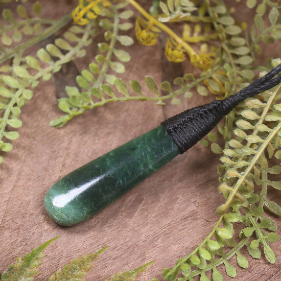 Kawakawa Pounamu Roimata Pendant - NZ Greenstone