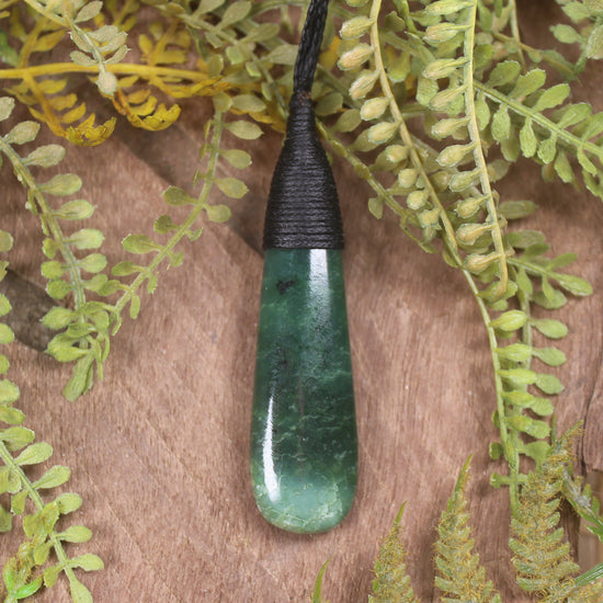 Kawakawa Pounamu Roimata Pendant - NZ Greenstone