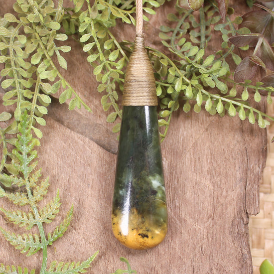 Flower Jade Pounamu - NZ Greenstone