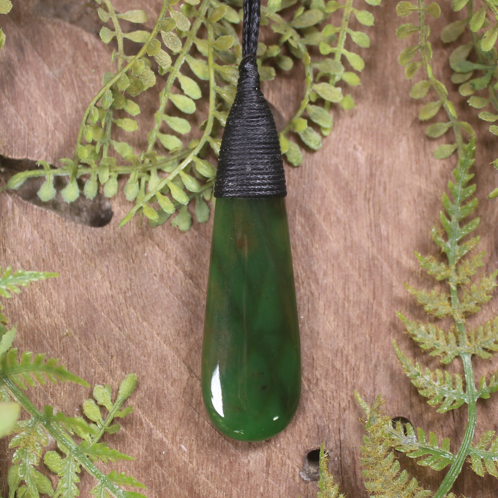 Kawakawa Pounamu Roimata Pendant - NZ Greenstone