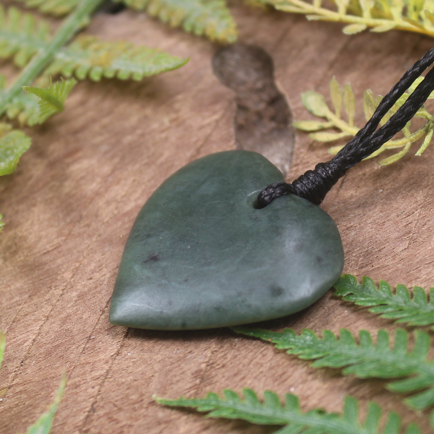 Heart carved from Rimu Pounamu - NZ Greenstone