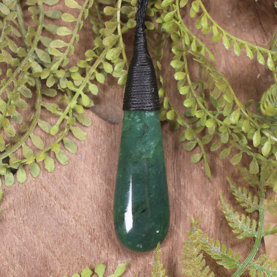 Kawakawa Pounamu Roimata Pendant - NZ Greenstone