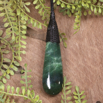 Kawakawa Pounamu Roimata Pendant - NZ Greenstone