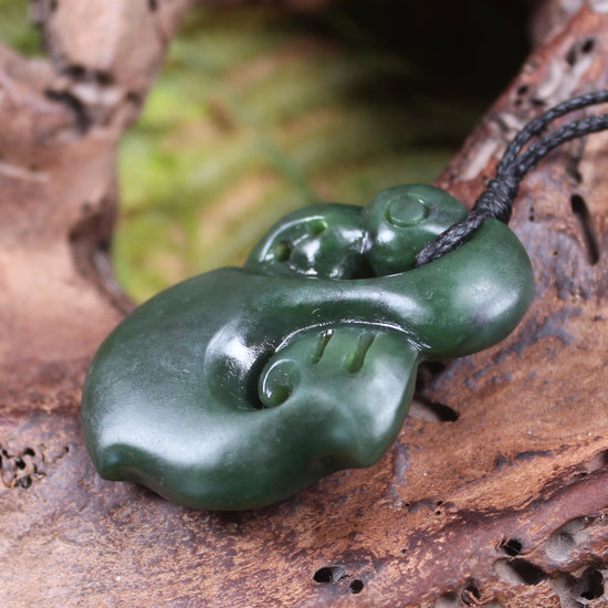 Manaia carved from Kawakawa Pounamu - NZ Greenstone