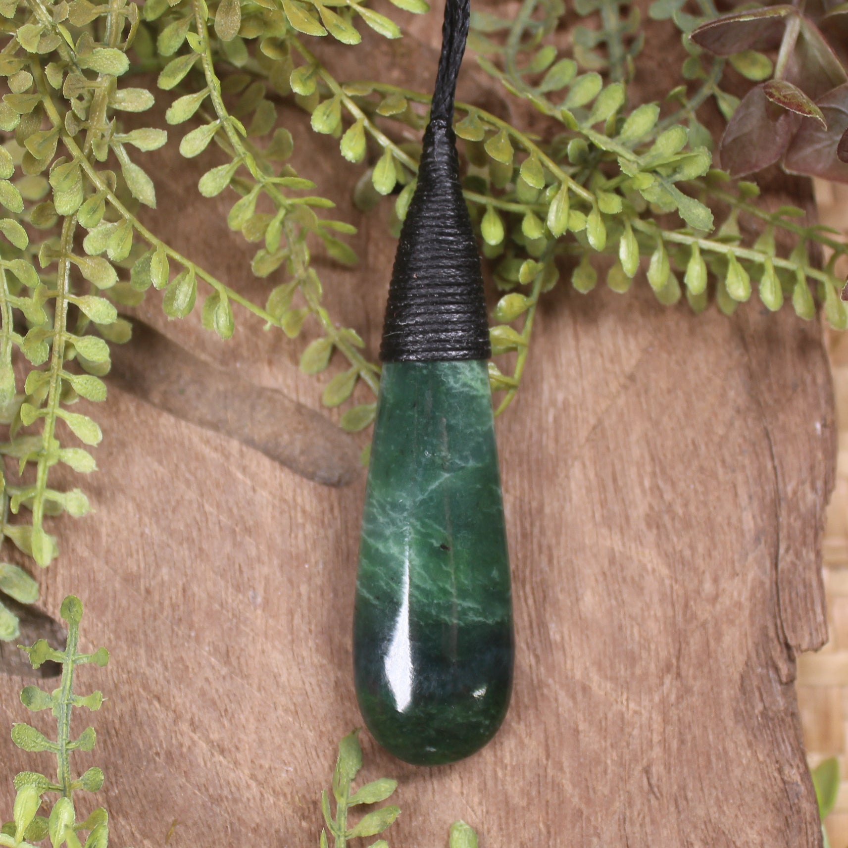 Kawakawa Pounamu Roimata Pendant - NZ Greenstone