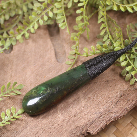 Kawakawa Pounamu Roimata Pendant - NZ Greenstone