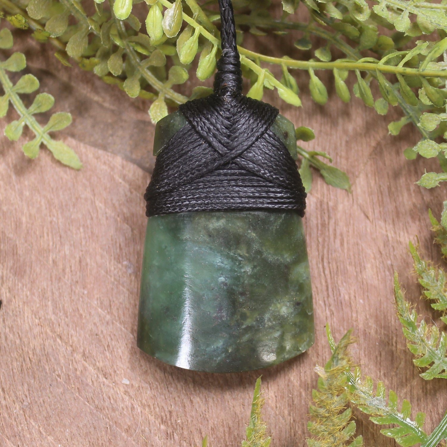 Hapopo Pounamu Toki - NZ Greenstone