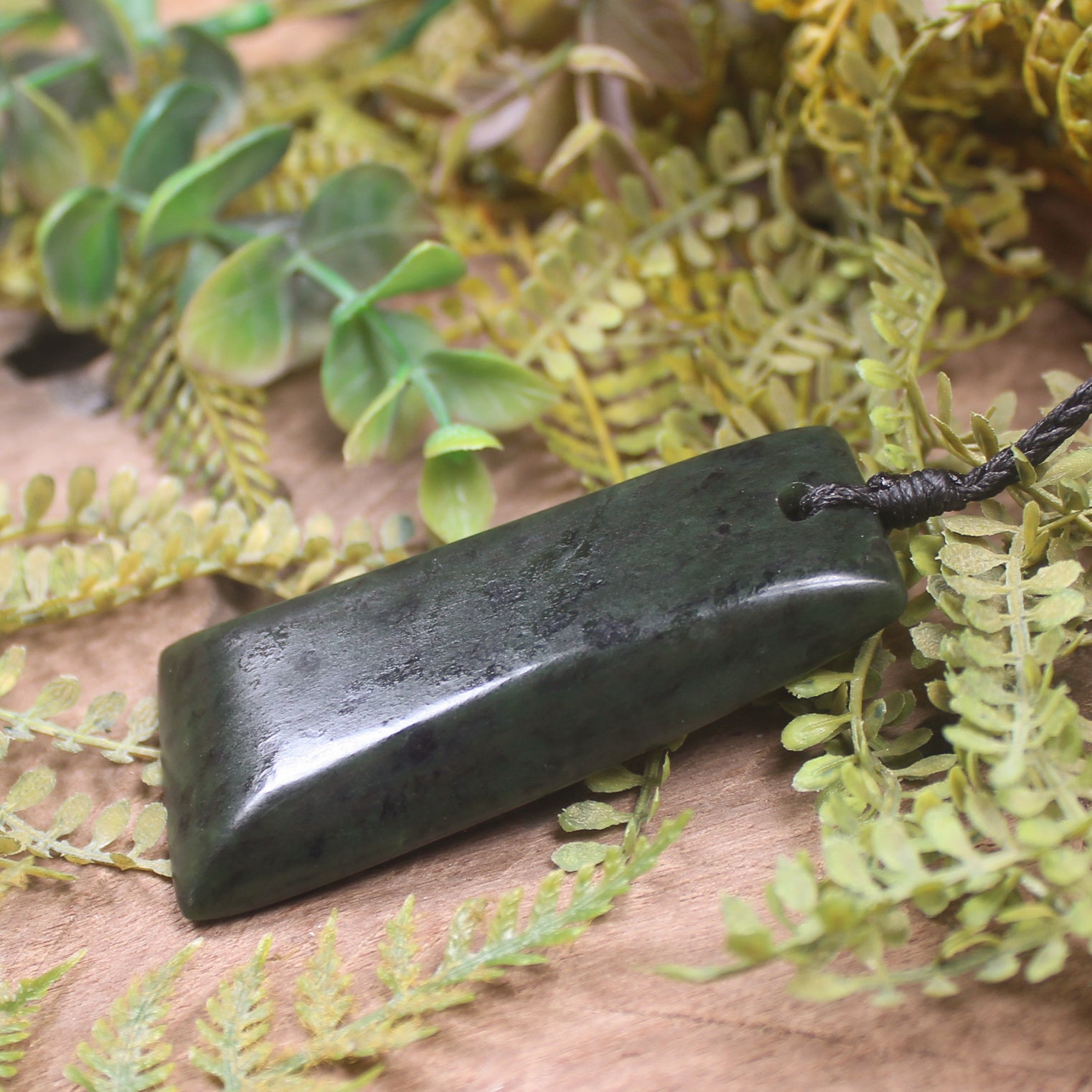 Rimu Pounamu Toki - NZ Greenstone