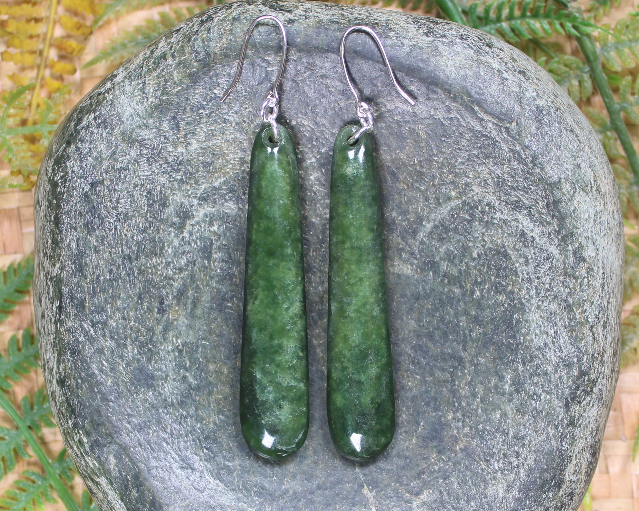 Roimata or Teardrop earrings carved from Kawakawa Pounamu - NZ Greenstone