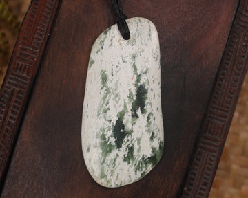 Flower Jade Pounamu Roimata Pendant - NZ Greenstone