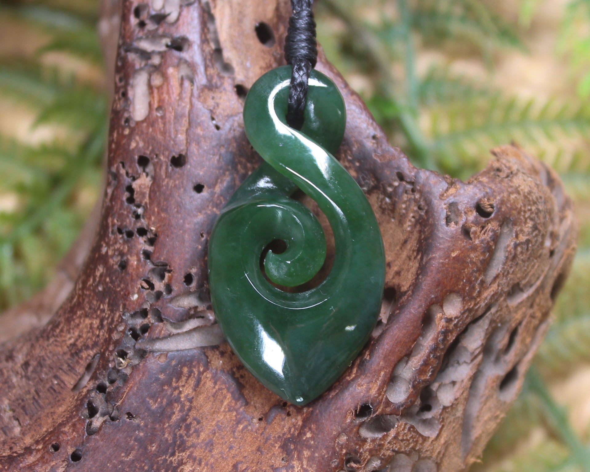 Koru Twist carved from Kawakawa Pounamu - NZ Greenstone