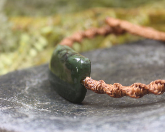Kawakawa Pounamu Toki