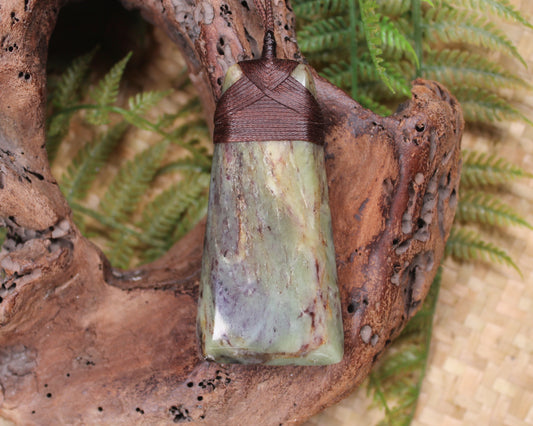 Hapopo Pounamu Toki
