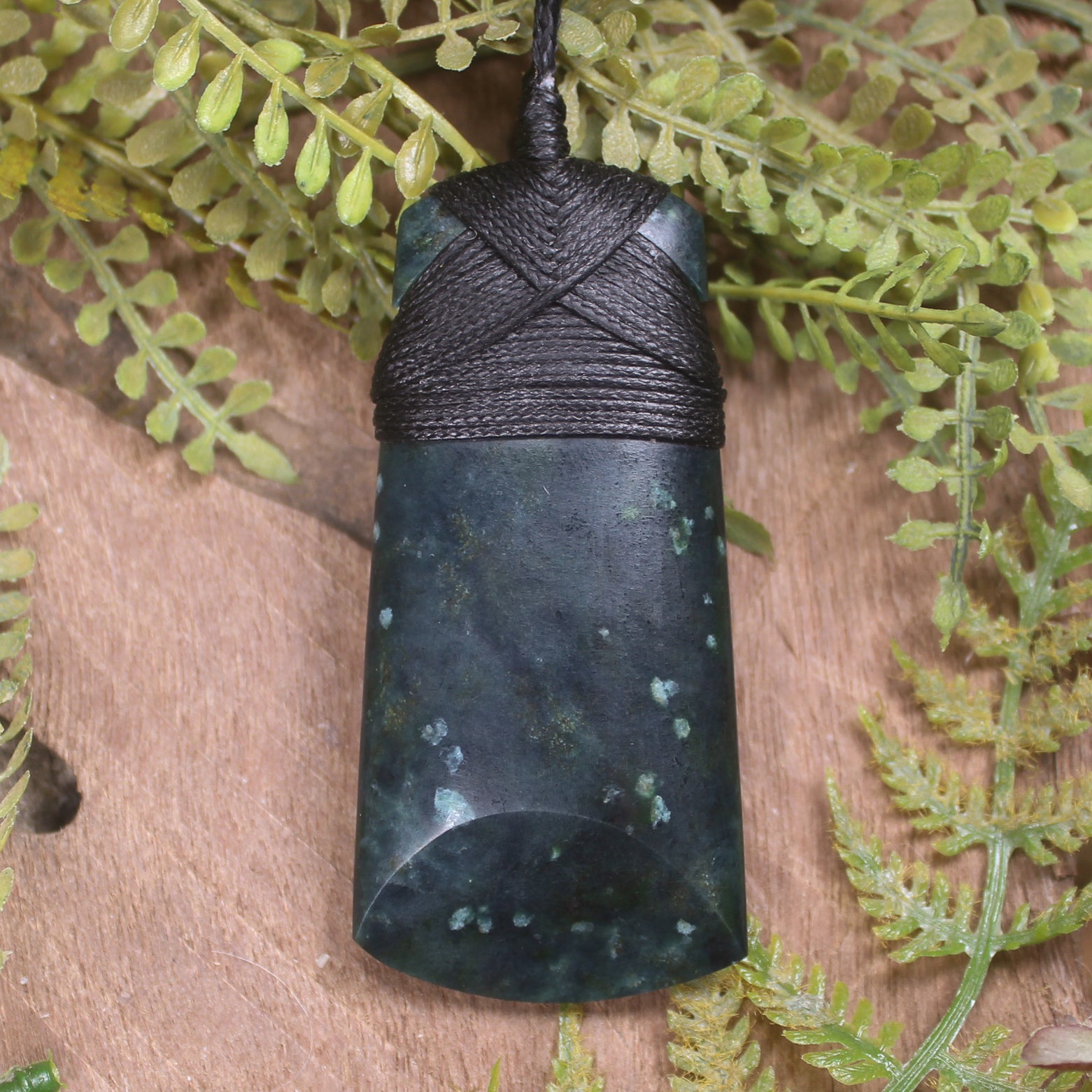 Kawakawa Pounamu Toki