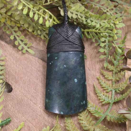 Kawakawa Pounamu Toki