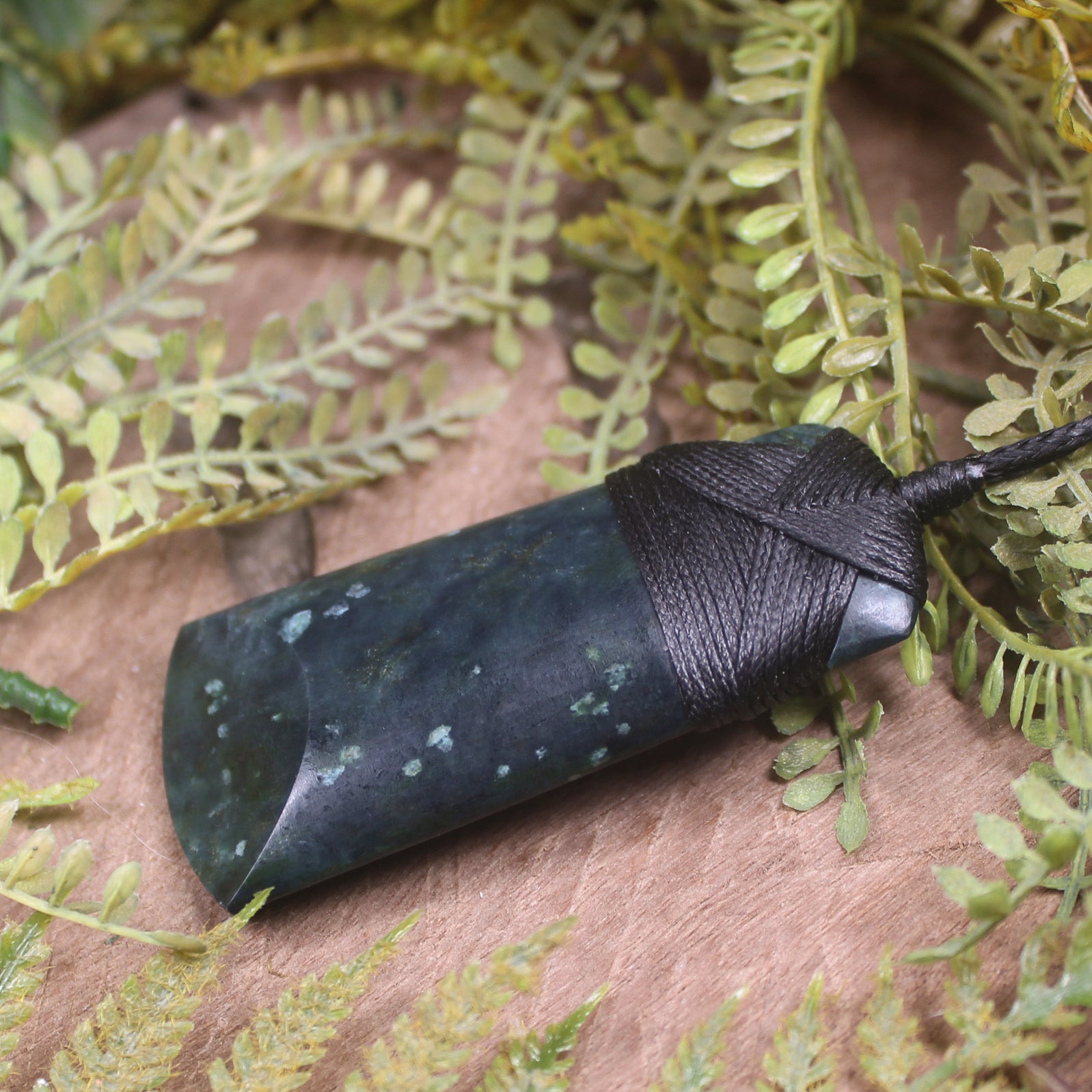 Kawakawa Pounamu Toki