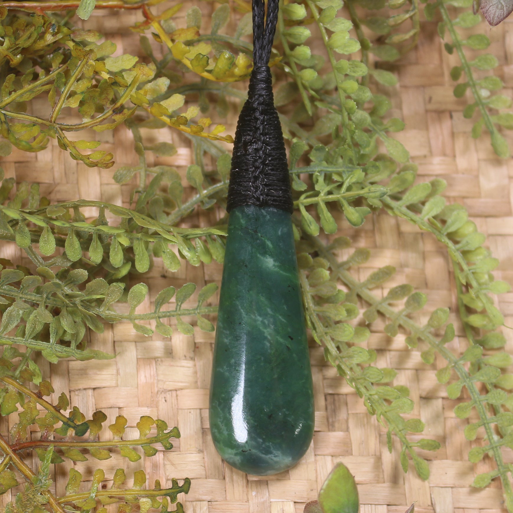 Kawakawa Pounamu Roimata Pendant - NZ Greenstone