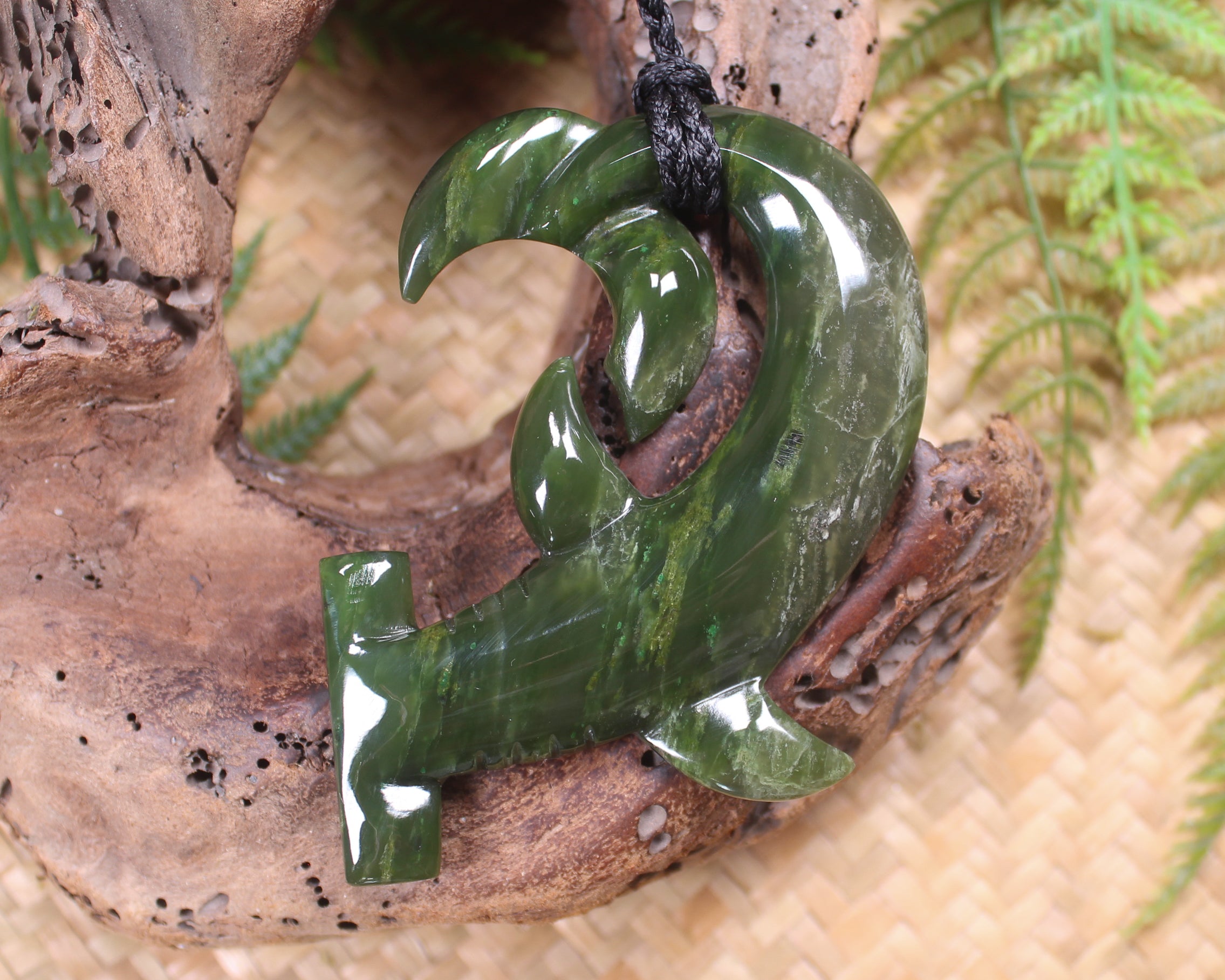 Hammerhead pendant carved from Rimu Pounamu - NZ Greenstone