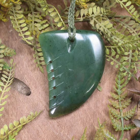 Tooth pendant carved from Hapopo Pounamu - NZ Greenstone