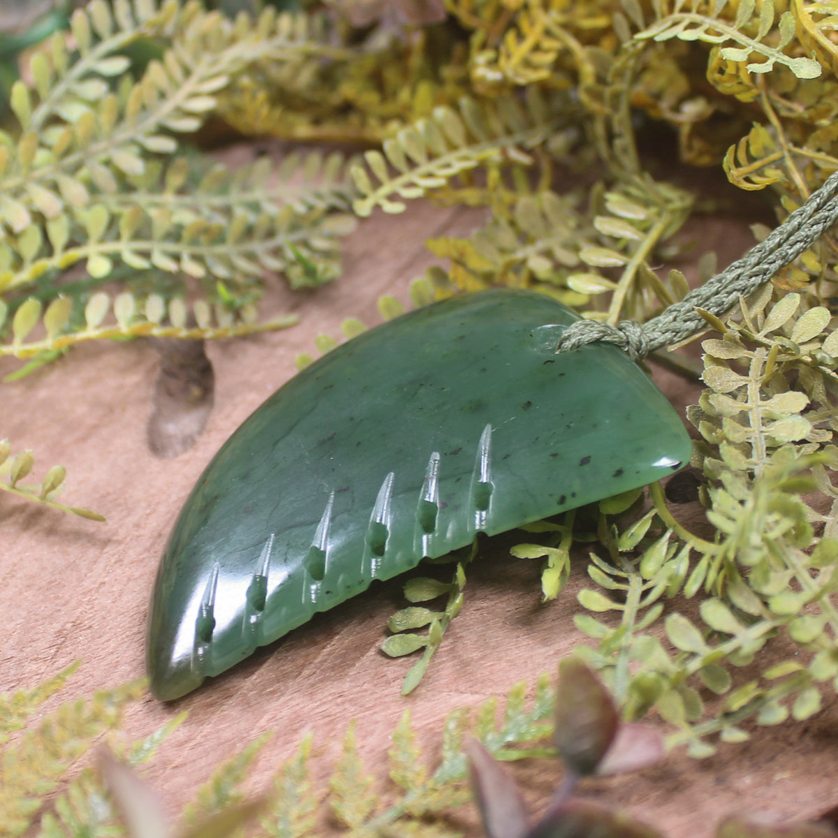 Tooth pendant carved from Hapopo Pounamu - NZ Greenstone