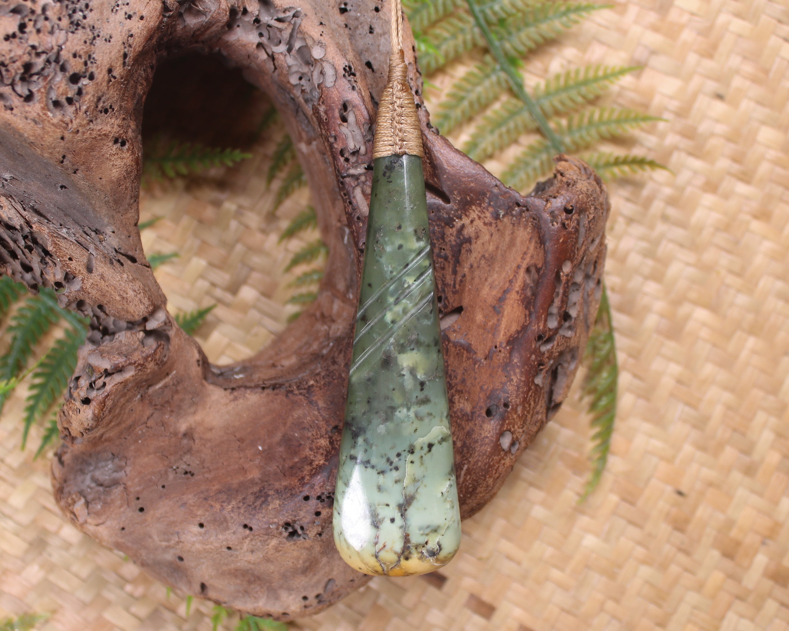 Rimu Pounamu Roimata Pendant - NZ Greenstone