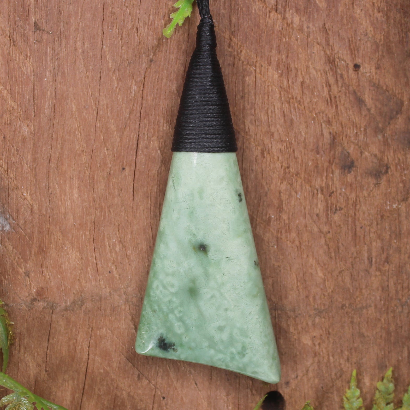 Kawakawa Pounamu Toki