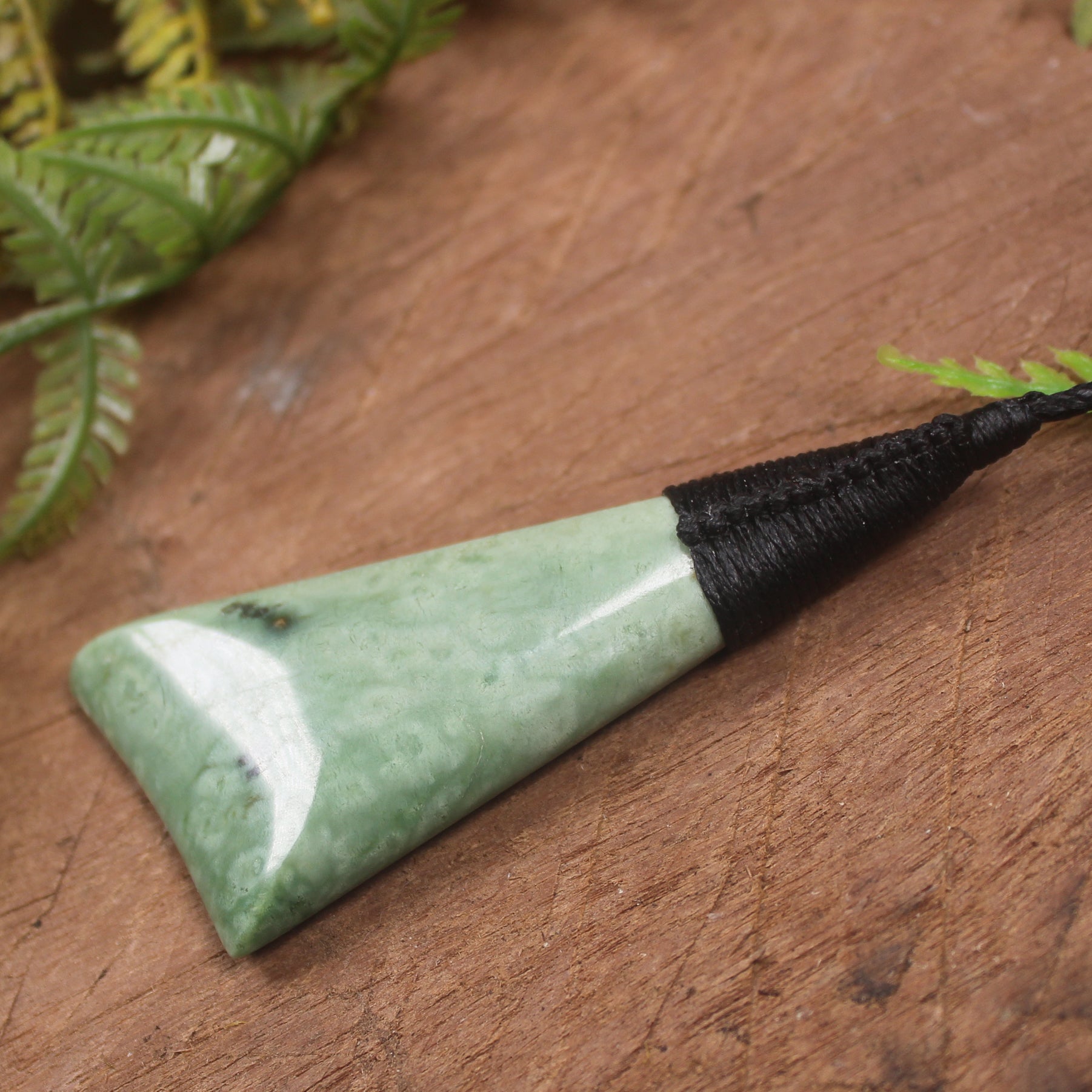 Kawakawa Pounamu Toki