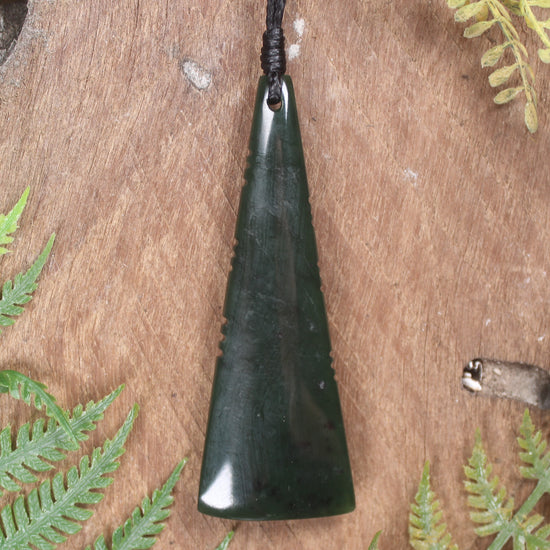 Kawakawa Pounamu Toki