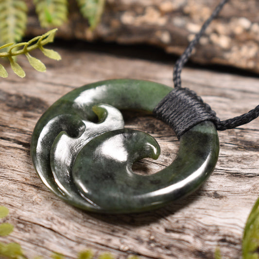 NZ Greenstone Medium Koru Pendant (BE221) Rimu Pounamu