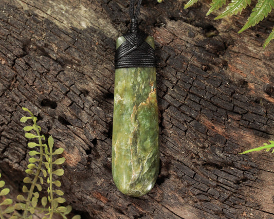 NZ Greenstone Medium Roimata Pendant (BE605) Flower Jade Pounamu
