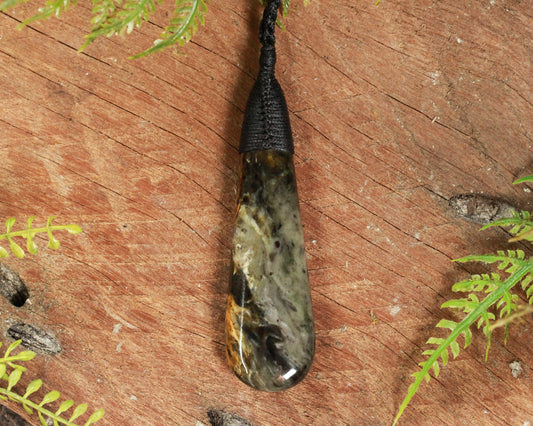 NZ Greenstone Medium Roimata Pendant (BE897) Rimu Pounamu
