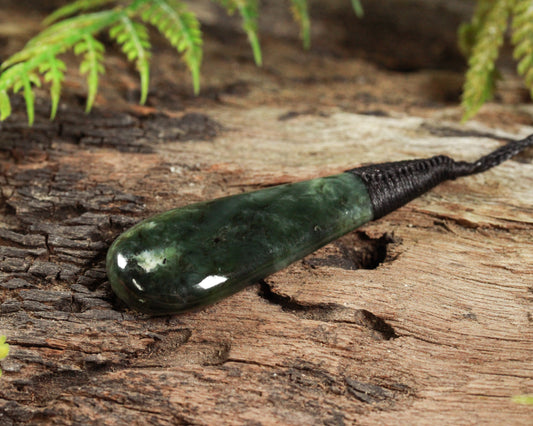 NZ Greenstone Medium Roimata Pendant (BK175) Hapopo Pounamu
