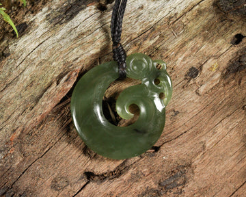 NZ Greenstone Medium Koropepe Pendant (BK817) Hapopo Pounamu