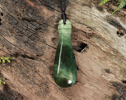 NZ Greenstone Medium Mere Pendant (BK892) Hapopo Pounamu