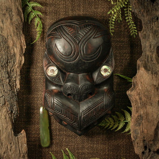 NZ Wood Wheku Mask Sculpture (BM196)