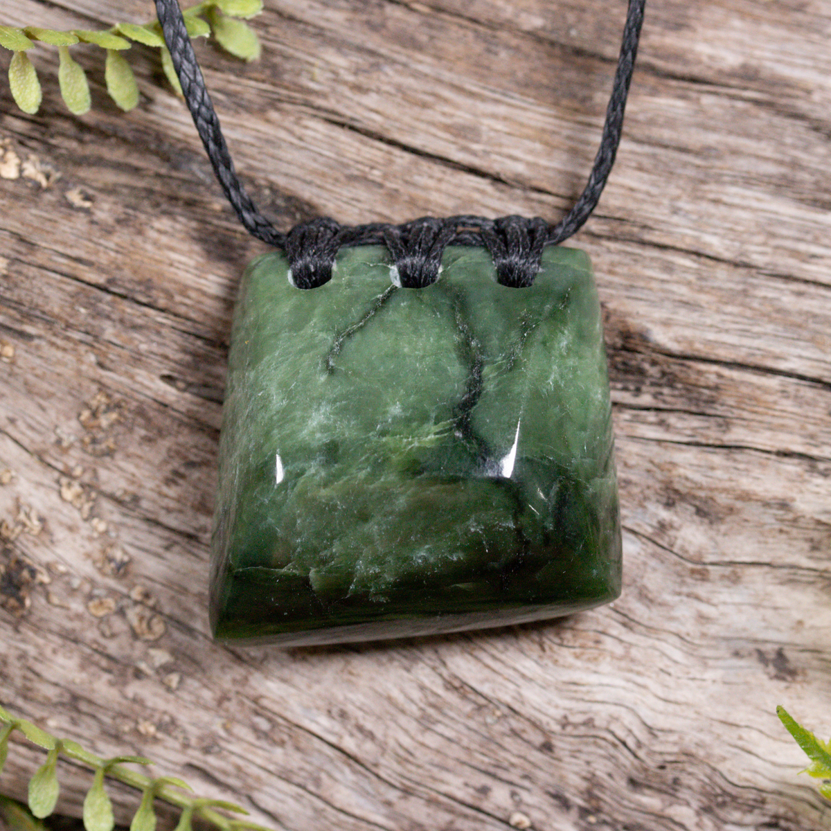 NZ Greenstone XSmall Toki Pendant Kawakawa Pounamu