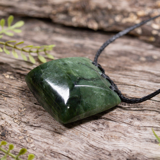 NZ Greenstone XSmall Toki Pendant Kawakawa Pounamu