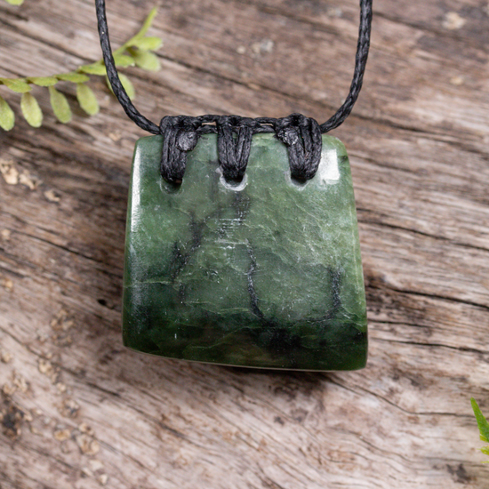 NZ Greenstone XSmall Toki Pendant Kawakawa Pounamu