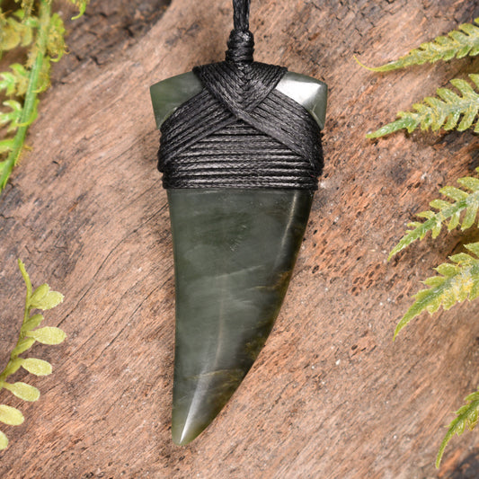 Rimu Pounamu Taniwha Tooth pendant - NZ Greenstone