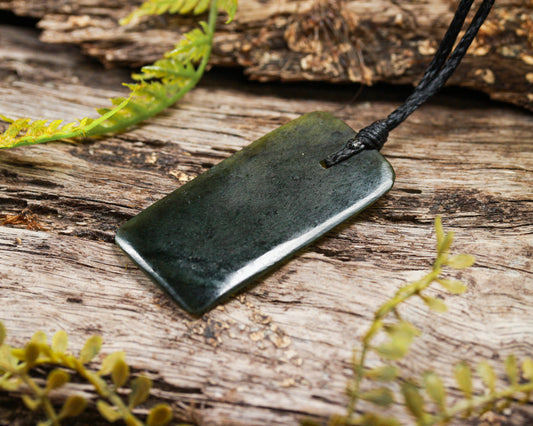 NZ Greenstone Small Freeform Toki Pendant (BN175) Rimu Pounamu