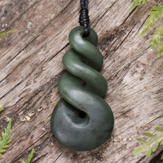 NZ Greenstone Medium Twist Pendant Rimu Pounamu