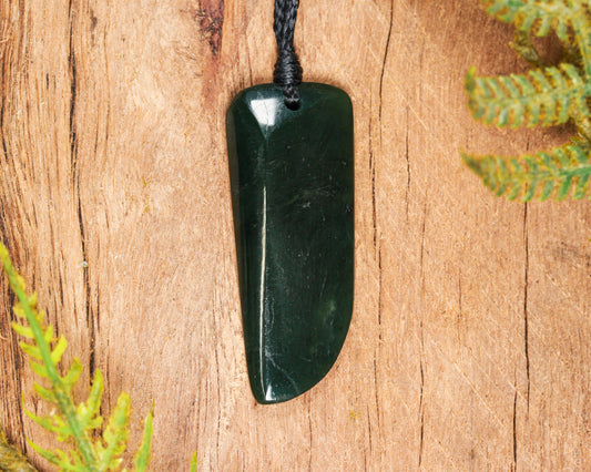 NZ Greenstone Small Freeform Niho Taniwha Tooth Pendant (BP207) Kawakawa Pounamu