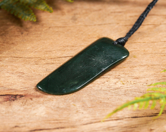 NZ Greenstone Small Freeform Niho Taniwha Tooth Pendant (BP207) Kawakawa Pounamu