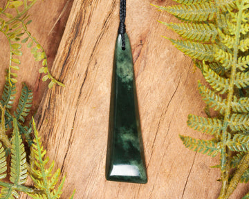 NZ Greenstone Medium Freeform Toki Pendant (BP212) Kawakawa Pounamu