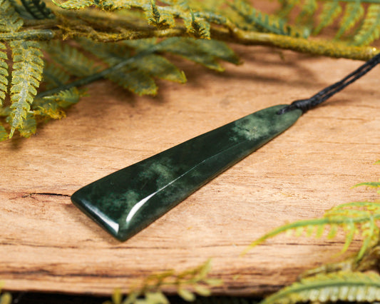 NZ Greenstone Medium Freeform Toki Pendant (BP212) Kawakawa Pounamu