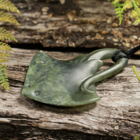 NZ Greenstone Large Stingray or Whai Pendant (BP226) Rimu Pounamu
