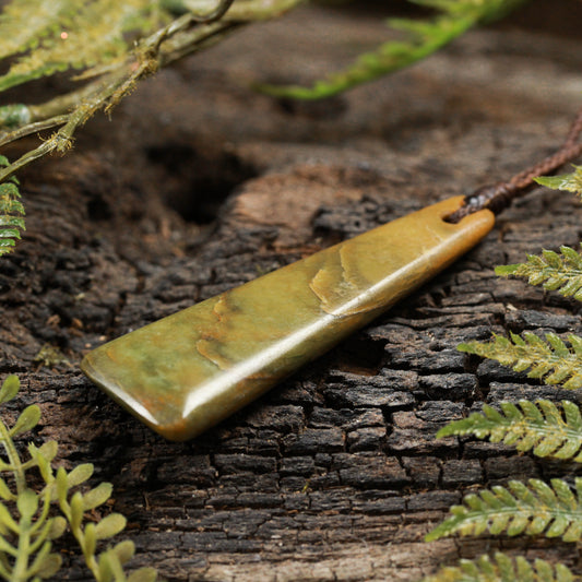 NZ Greenstone Medium Freeform Toki Pendant (BT685) Flower Jade Pounamu